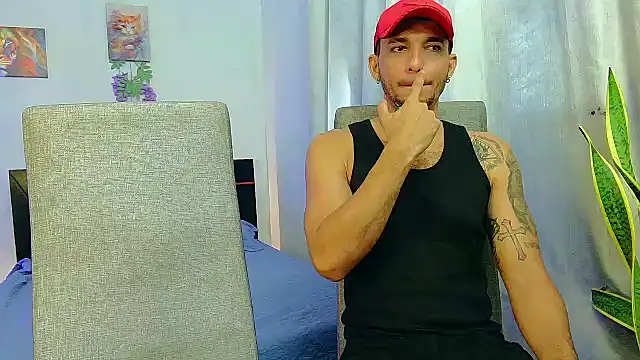 Snapshot of Reina_paola chatting on 09-18-25, 02:41 Reina paola online show from 09-18-25, 02:41