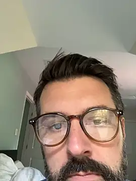 Snapshot of plaintreebull chatting on 10-16-25, 02:29 plaintreebull online show from 10-16-25, 02:29