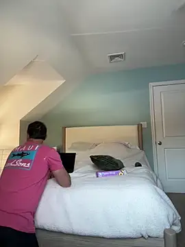 Snapshot of plaintreebull chatting on 12-18-25, 03:51 plaintreebull online show from 12-18-25, 03:51