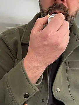 Snapshot of plaintreebull chatting on 02-26-26, 05:45 plaintreebull online show from 02-26-26, 05:45