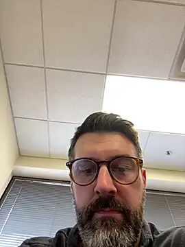 Snapshot of plaintreebull chatting on 03-11-26, 06:14 plaintreebull online show from 03-11-26, 06:14