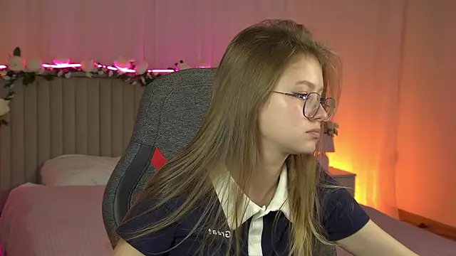 EveMundie online show from 10-02-25, 10:11