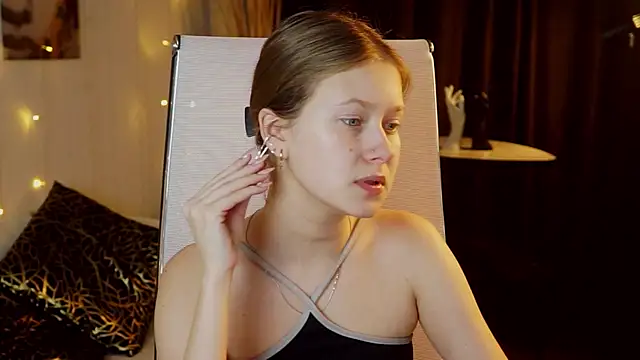 EveMundie online show from 12-16-25, 12:43