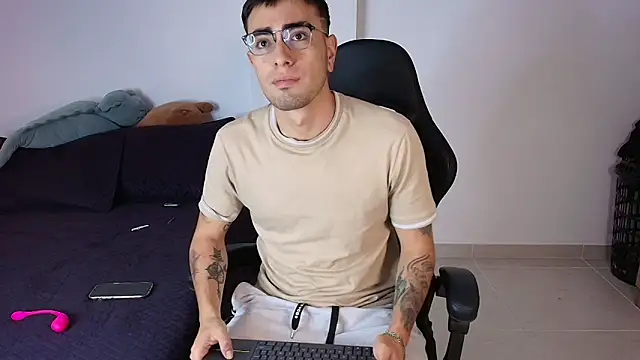 Andy shaaw online show from 02-22-25, 01:35