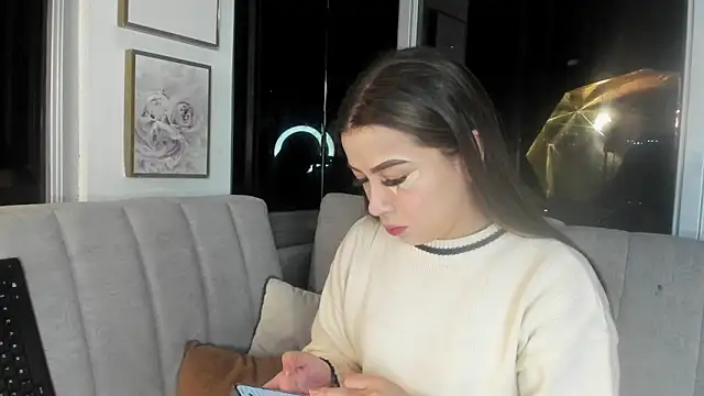 Snapshot of Ivanna_West chatting on 06-17-26, 09:56 Ivanna West online show from 06-17-26, 09:56