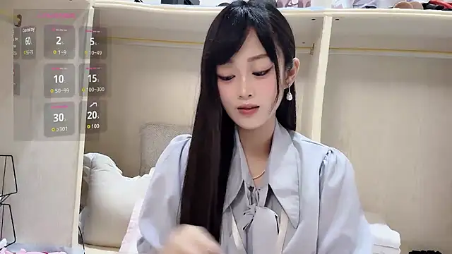 Snapshot of yueyue2003 chatting on 06-15-26, 12:29 yueyue2003 online show from 06-15-26, 12:29