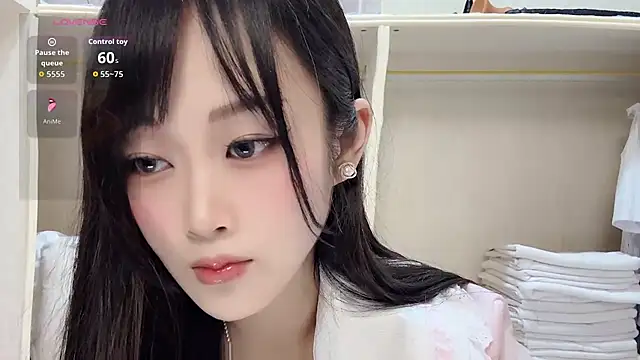 Snapshot of yueyue2003 chatting on 06-26-26, 12:09 yueyue2003 online show from 06-26-26, 12:09