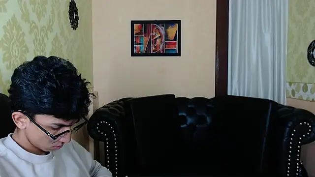 Snapshot of Martin_Linares chatting on 03-15-25, 02:23 Martin Linares online show from 03-15-25, 02:23