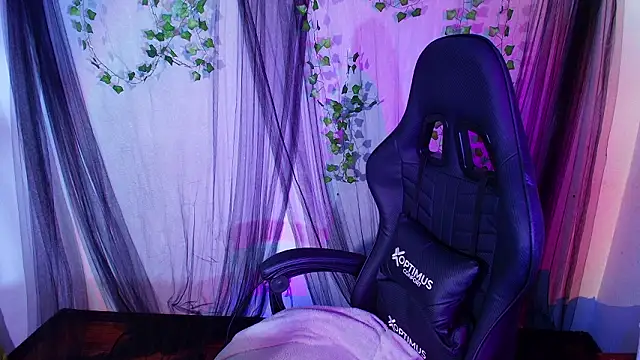 Snapshot of blue_katt chatting on 02-02-26, 11:14 blue katt online show from 02-02-26, 11:14