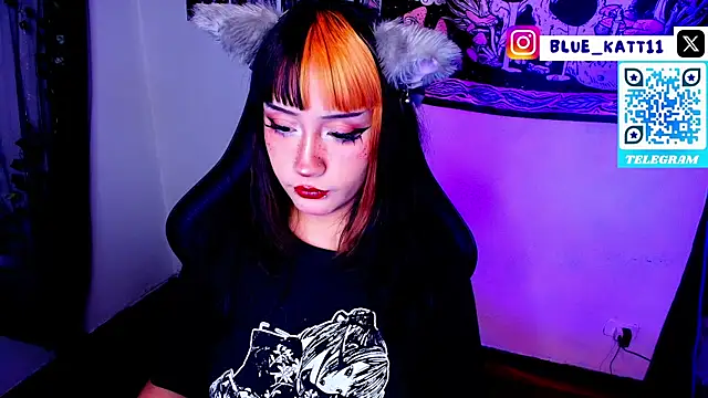 Snapshot of blue_katt chatting on 06-16-26, 05:54 blue katt online show from 06-16-26, 05:54