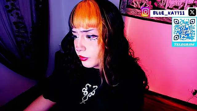 Snapshot of blue_katt chatting on 06-19-26, 05:34 blue katt online show from 06-19-26, 05:34