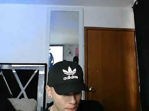 Snapshot of Smith_boy_25 chatting on 03-10-25, 09:07 Smith boy 25 online show from 03-10-25, 09:07