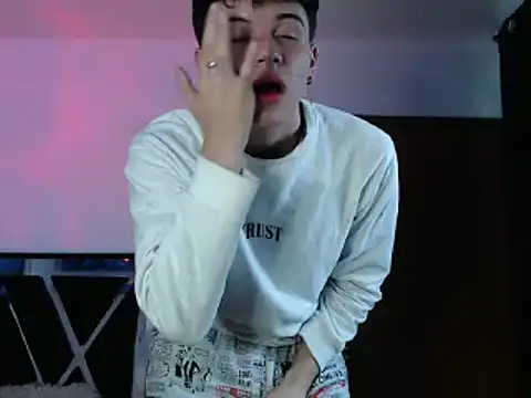 Snapshot of Smith_boy_25 chatting on 03-12-25, 10:07 Smith boy 25 online show from 03-12-25, 10:07