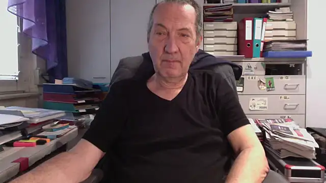 HMStraps01 online show from 02-26-25, 08:26