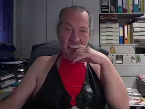 HMStraps01 online show from 10-10-25, 10:25