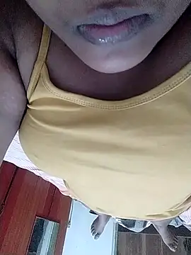 Snapshot of SLbeaty chatting on 04-03-26, 03:15 SLbeaty online show from 04-03-26, 03:15