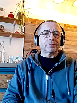 Snapshot of Xavspank2 chatting on 01-07-26, 10:29 Xavspank2 online show from 01-07-26, 10:29