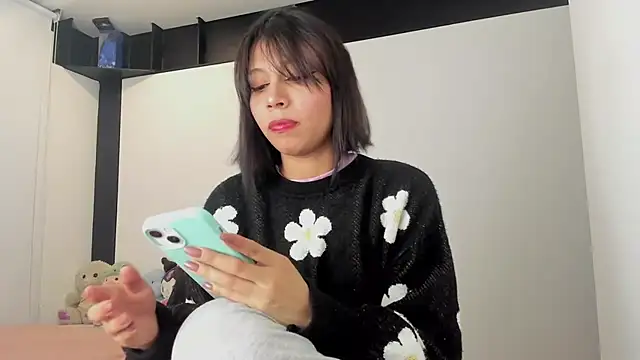 Snapshot of sweet_Amy0 chatting on 10-16-25, 03:07 sweet Amy0 online show from 10-16-25, 03:07