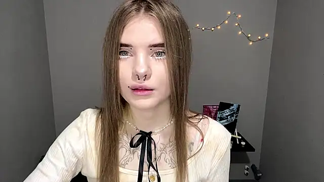 CarolinePepper online show from 03-14-25, 05:13