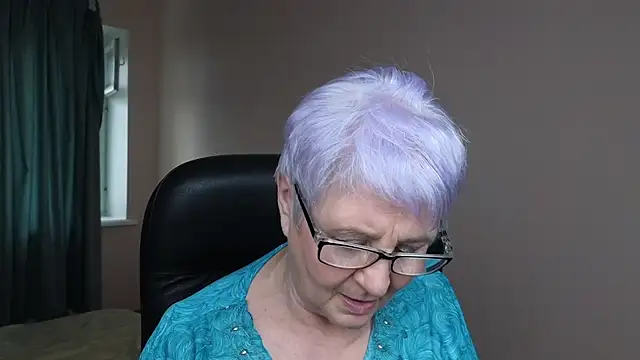 Sandra Snowflake online show from 03-19-25, 10:11