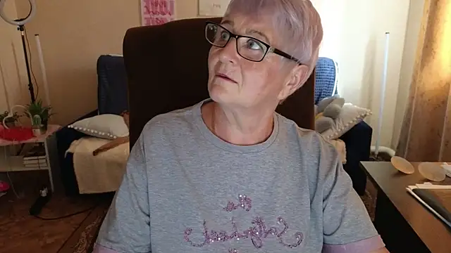 Snapshot of Sandra_Snowflake chatting on 06-16-26, 12:08 Sandra Snowflake online show from 06-16-26, 12:08