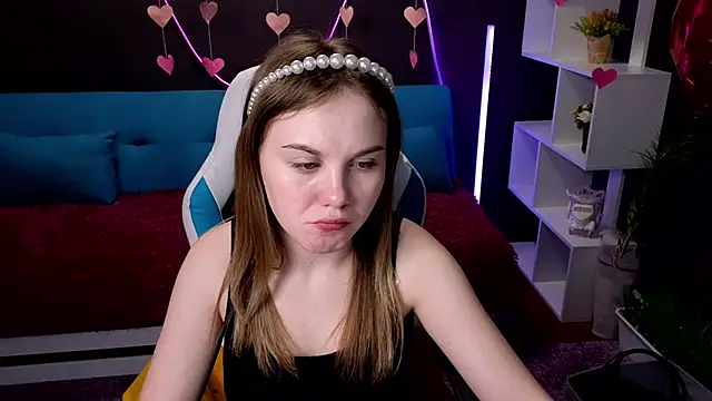 Snapshot of Dyna_bae chatting on 02-16-25, 08:10 Dyna bae online show from 02-16-25, 08:10