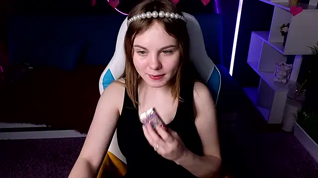 Snapshot of Dyna_bae chatting on 02-16-25, 11:16 Dyna bae online show from 02-16-25, 11:16