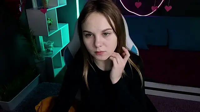 Snapshot of Dyna_bae chatting on 02-18-25, 12:59 Dyna bae online show from 02-18-25, 12:59