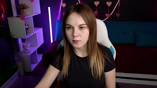 Snapshot of Dyna_bae chatting on 02-19-25, 07:39 Dyna bae online show from 02-19-25, 07:39