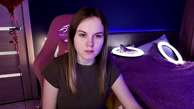 Snapshot of Dyna_bae chatting on 02-23-25, 01:13 Dyna bae online show from 02-23-25, 01:13