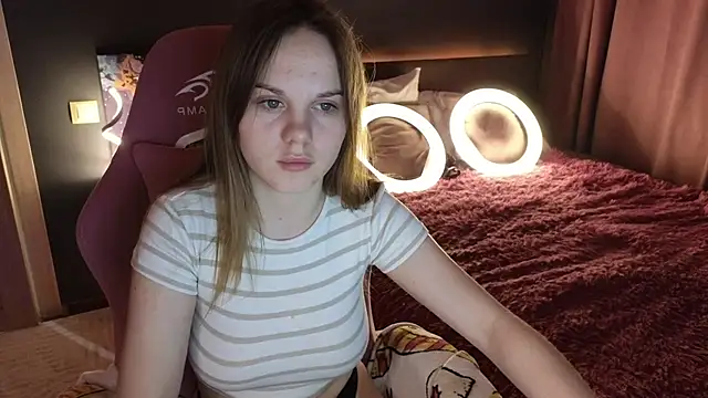 Snapshot of Dyna_bae chatting on 09-24-25, 01:53 Dyna bae online show from 09-24-25, 01:53