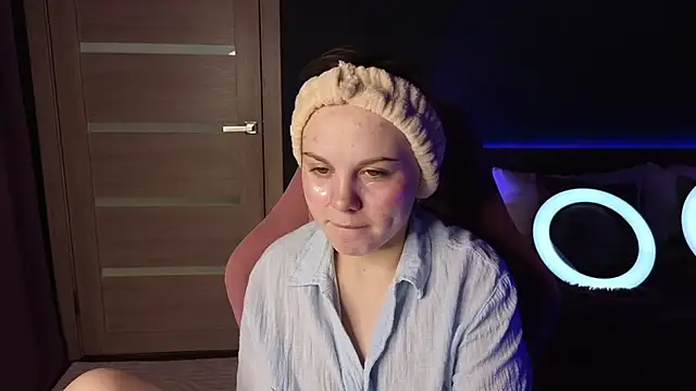 Snapshot of Dyna_bae chatting on 10-07-25, 01:58 Dyna bae online show from 10-07-25, 01:58