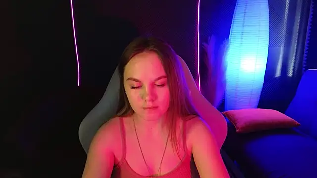 Snapshot of Dyna_bae chatting on 10-16-25, 07:53 Dyna bae online show from 10-16-25, 07:53