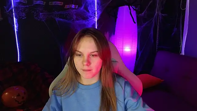 Snapshot of Dyna_bae chatting on 10-24-25, 01:57 Dyna bae online show from 10-24-25, 01:57