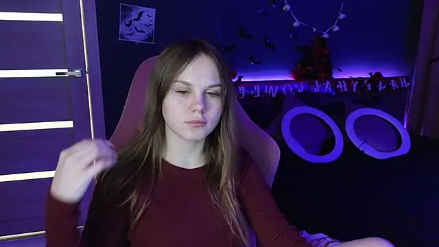 Snapshot of Dyna_bae chatting on 10-28-25, 02:04 Dyna bae online show from 10-28-25, 02:04