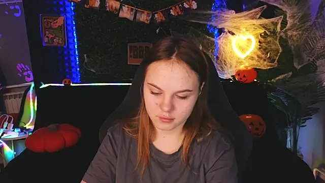 Snapshot of Dyna_bae chatting on 10-30-25, 01:51 Dyna bae online show from 10-30-25, 01:51