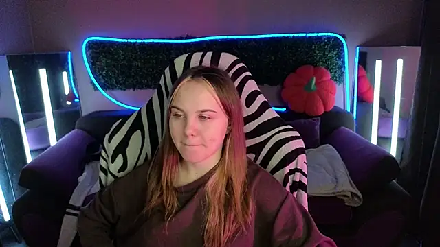 Snapshot of Dyna_bae chatting on 11-20-25, 08:58 Dyna bae online show from 11-20-25, 08:58