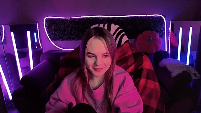 Snapshot of Dyna_bae chatting on 11-23-25, 04:29 Dyna bae online show from 11-23-25, 04:29