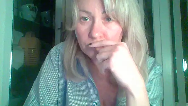 Snapshot of Mary888x chatting on 02-25-25, 07:14 Mary888x online show from 02-25-25, 07:14