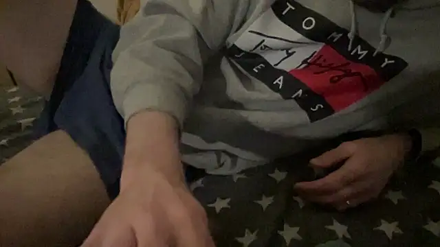 Snapshot of larsfrommars1992 chatting on 02-20-25, 03:23 larsfrommars1992 online show from 02-20-25, 03:23