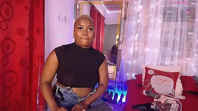 Snapshot of DashaSousaa chatting on 12-03-25, 02:26 DashaSousaa online show from 12-03-25, 02:26