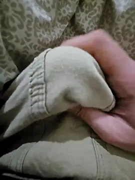 Snapshot of skiciyunis chatting on 12-02-25, 06:47 skiciyunis online show from 12-02-25, 06:47