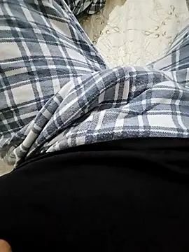 Snapshot of skiciyunis chatting on 02-16-26, 05:09 skiciyunis online show from 02-16-26, 05:09