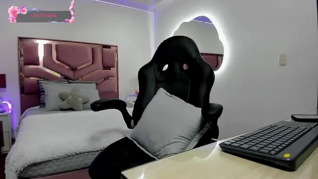 MollyCraft online show from 02-21-25, 05:53