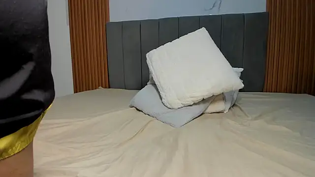 Snapshot of Rafa2004Cruz chatting on 10-14-25, 12:17 Rafa2004Cruz online show from 10-14-25, 12:17