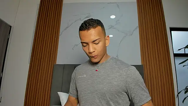 Snapshot of Rafa2004Cruz chatting on 10-17-25, 12:08 Rafa2004Cruz online show from 10-17-25, 12:08