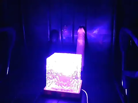 Snapshot of PreetyKitten chatting on 12-14-25, 02:11 PreetyKitten online show from 12-14-25, 02:11