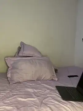 Snapshot of Ohno101 chatting on 02-28-25, 08:18 Ohno101 online show from 02-28-25, 08:18