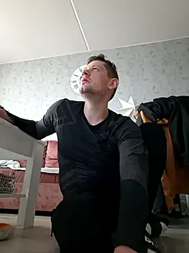 VickyDevilEU online show from 12-03-25, 09:18