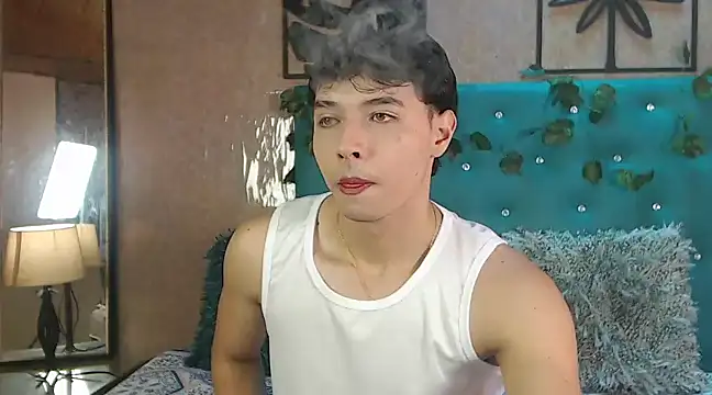 Snapshot of LiamAndrewzz chatting on 02-25-25, 06:42 LiamAndrewzz online show from 02-25-25, 06:42